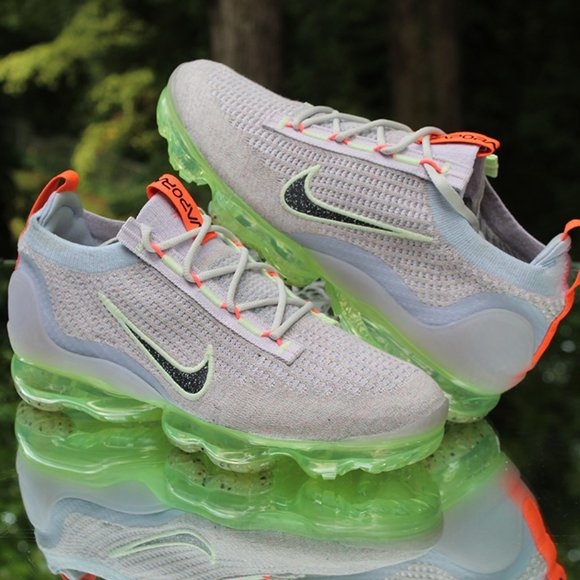 Nike Air VaporMax Flyknit 2021 Women’s Size 10 - Picture 9 of 12